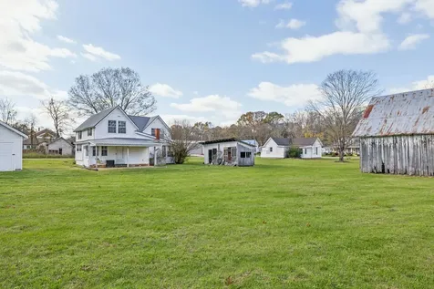 4103 Hampshire Pike Hampshire TN 38461