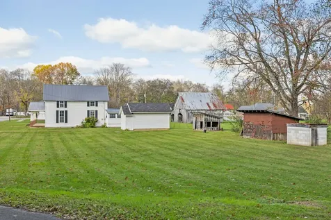 4103 Hampshire Pike Hampshire TN 38461