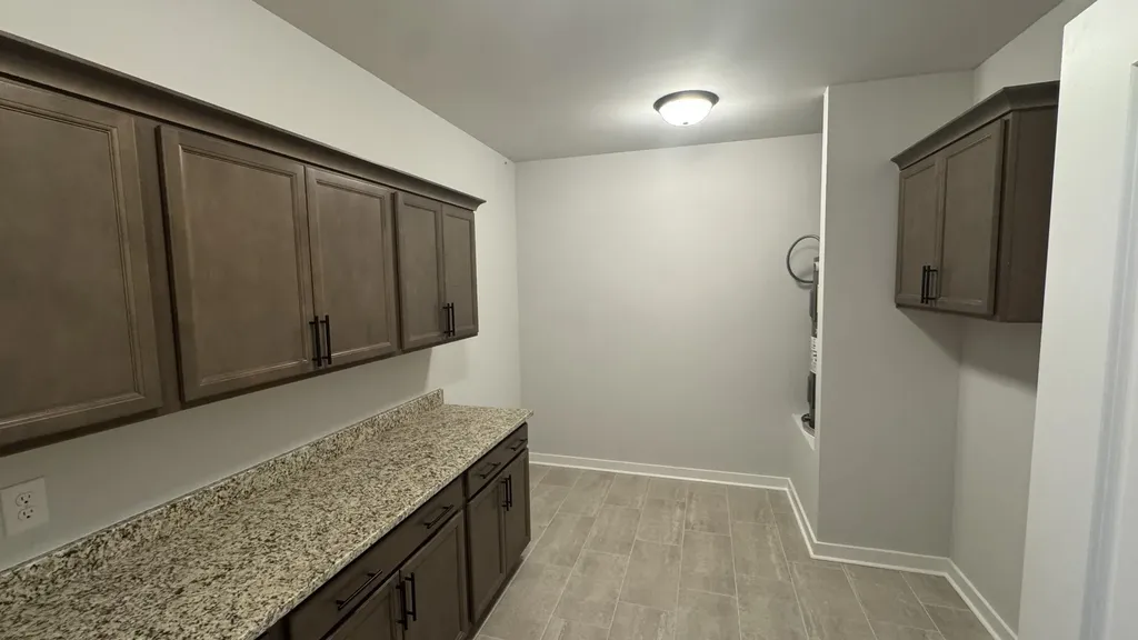 464 W Foxrun Springfield TN 37172