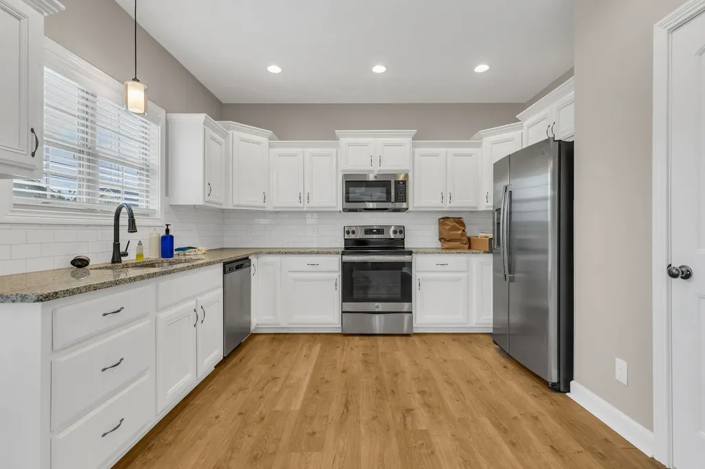 415 Glenstone Springs Drive Clarksville TN 37043