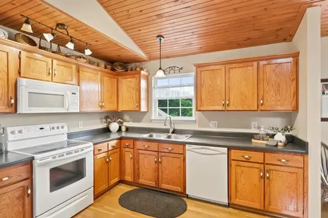 204 Rosewood Drive, NE Cleveland TN 37312