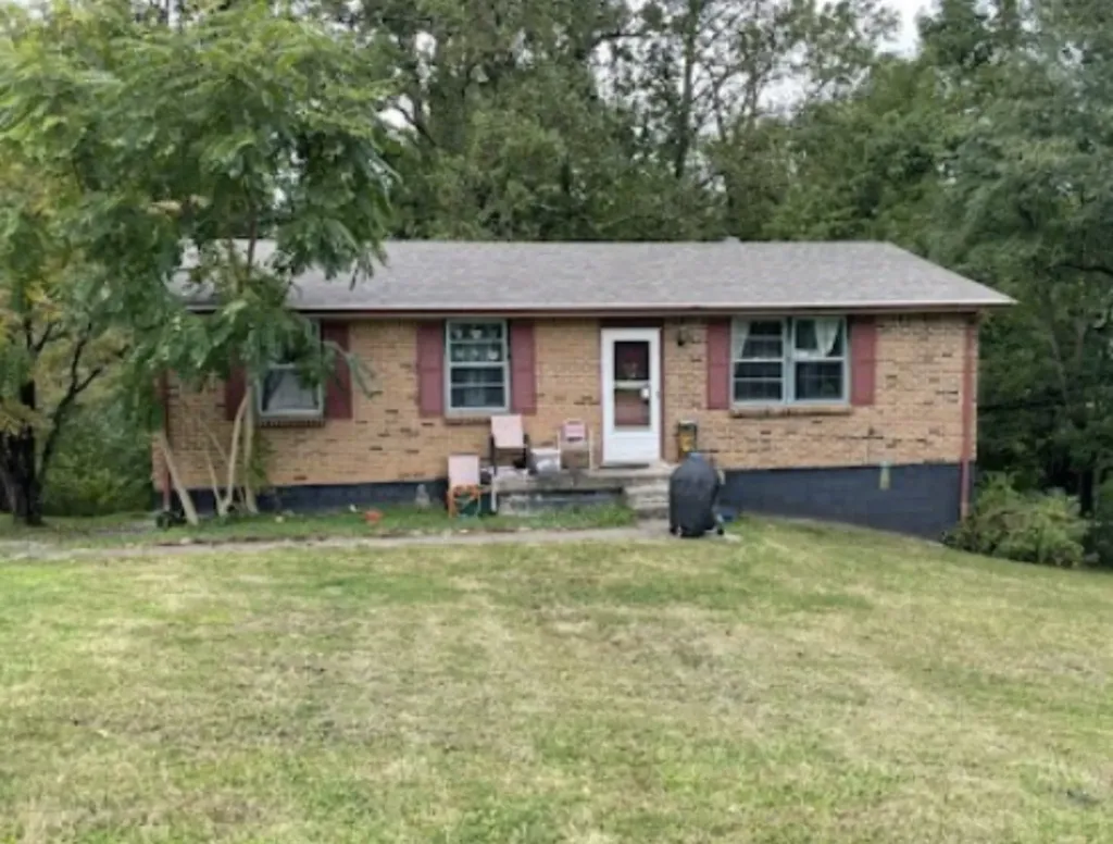 2007 Rosemary Drive Clarksville TN 37042