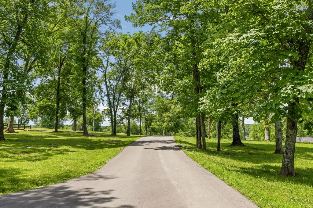 4284 Central Valley Road Murfreesboro TN 37129
