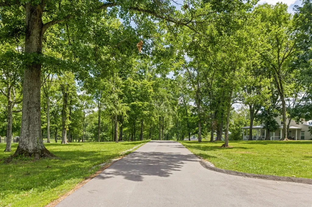 4284 Central Valley Road Murfreesboro TN 37129
