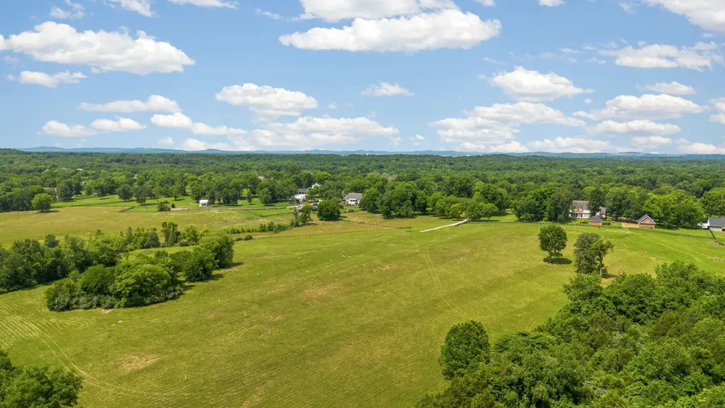 4284 Central Valley Road Murfreesboro TN 37129