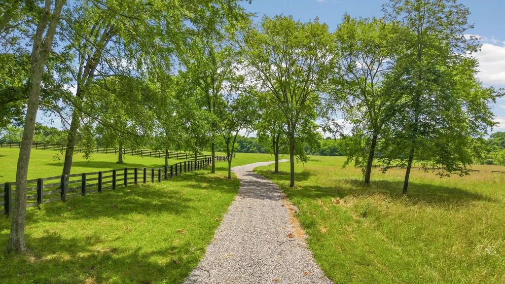 4284 Central Valley Road Murfreesboro TN 37129