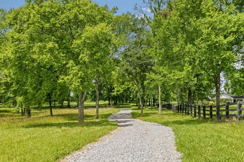 4284 Central Valley Road Murfreesboro TN 37129