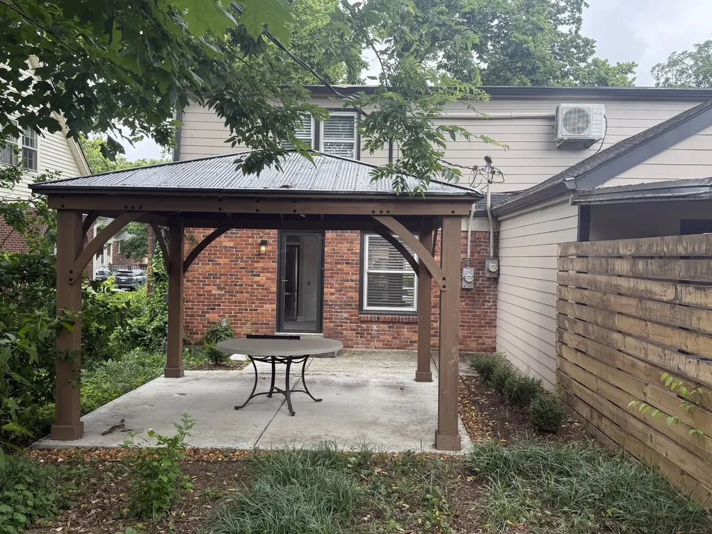 2815 Acklen Avenue Nashville TN 37212