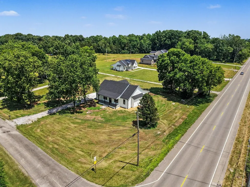 1798 Twin Caves Drive Lewisburg TN 37091