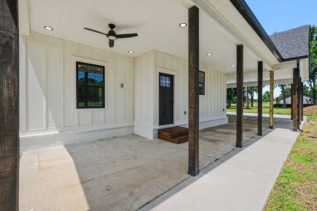 1798 Twin Caves Drive Lewisburg TN 37091