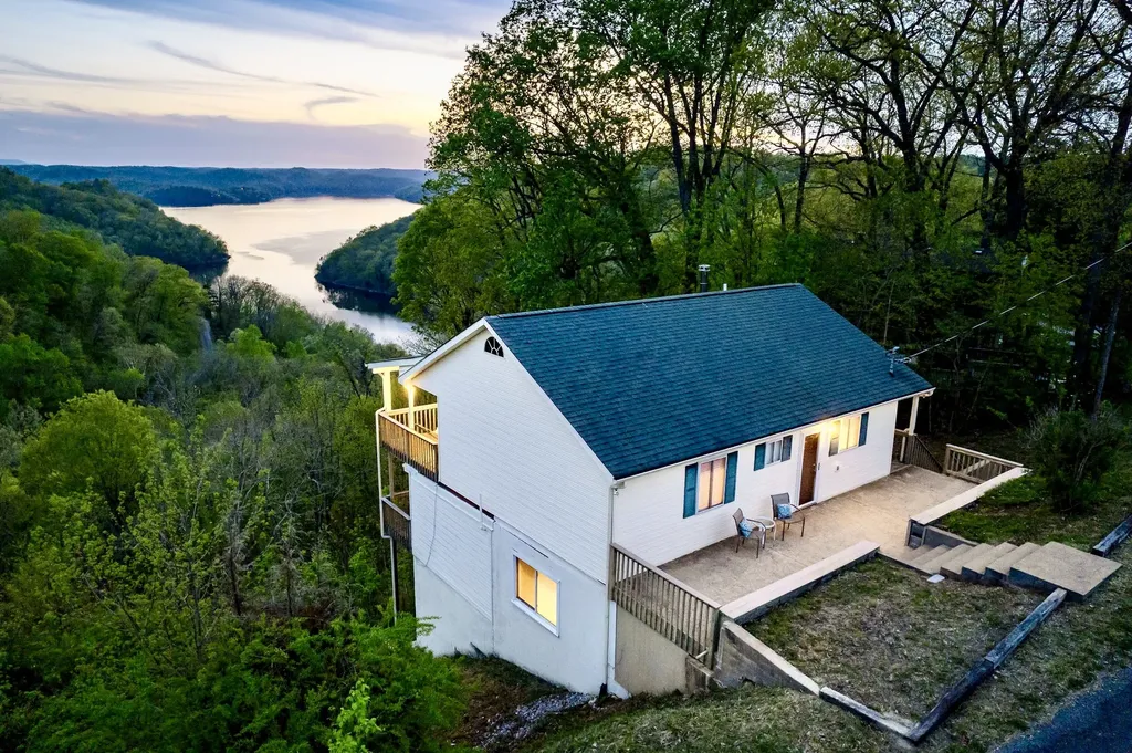 258 Captains Point Road Silver Point TN 38582