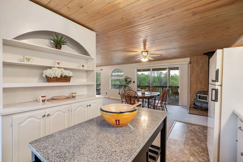 258 Captains Point Road Silver Point TN 38582