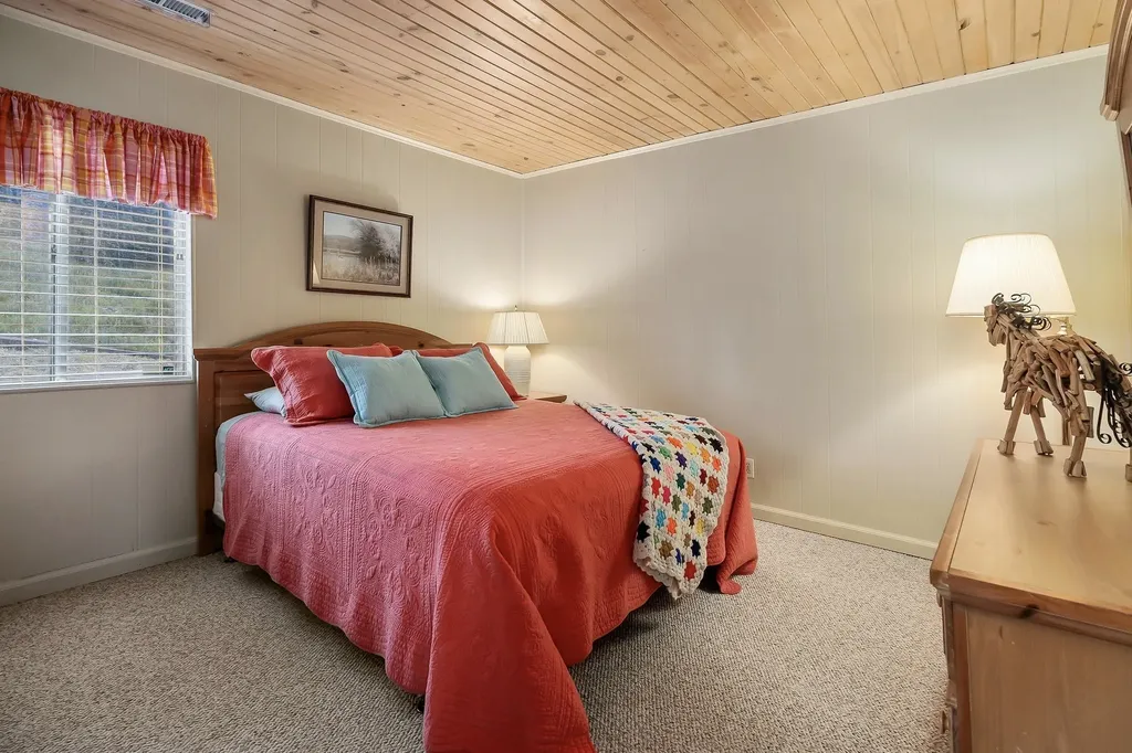 258 Captains Point Road Silver Point TN 38582