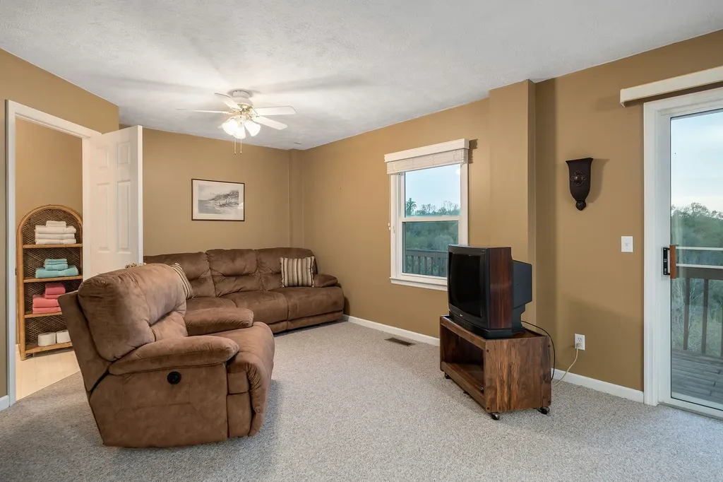 258 Captains Point Road Silver Point TN 38582