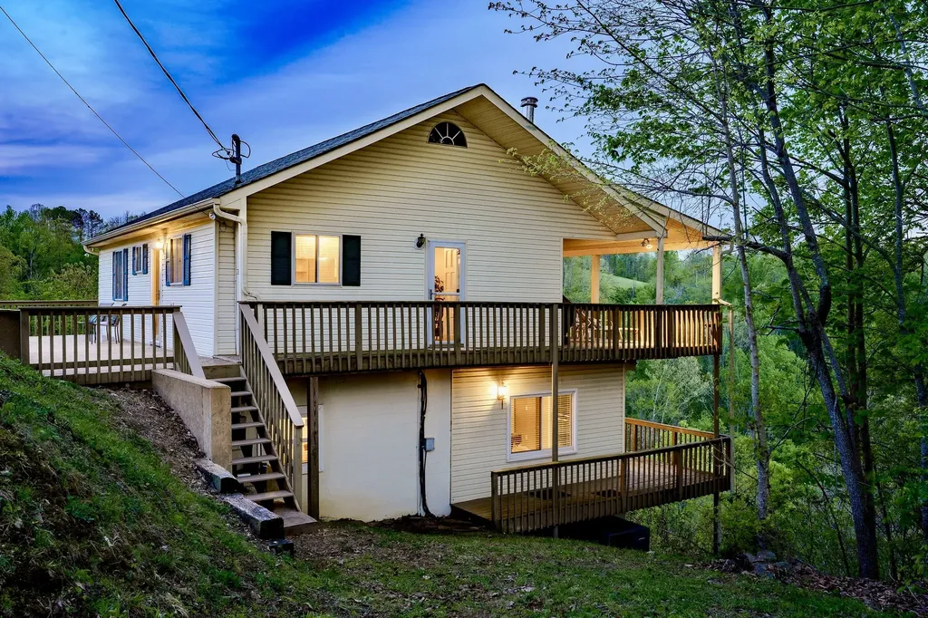 258 Captains Point Road Silver Point TN 38582