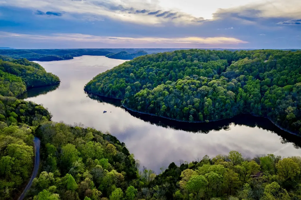 258 Captains Point Road Silver Point TN 38582
