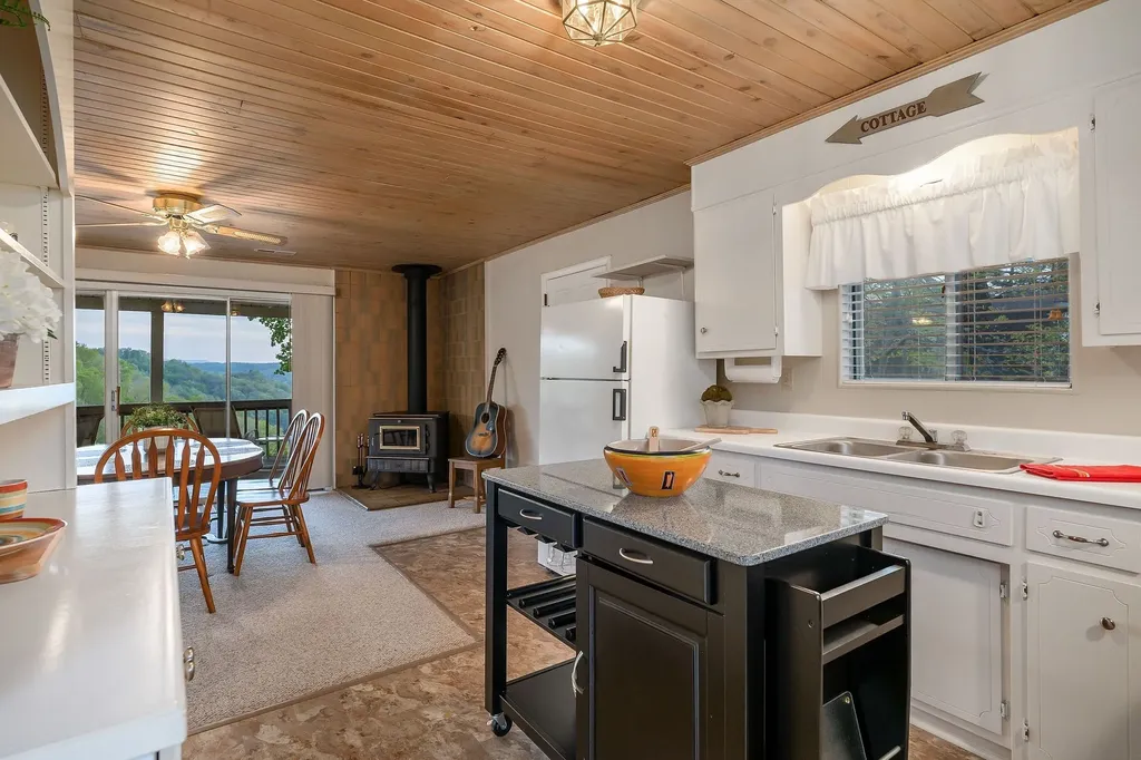 258 Captains Point Road Silver Point TN 38582