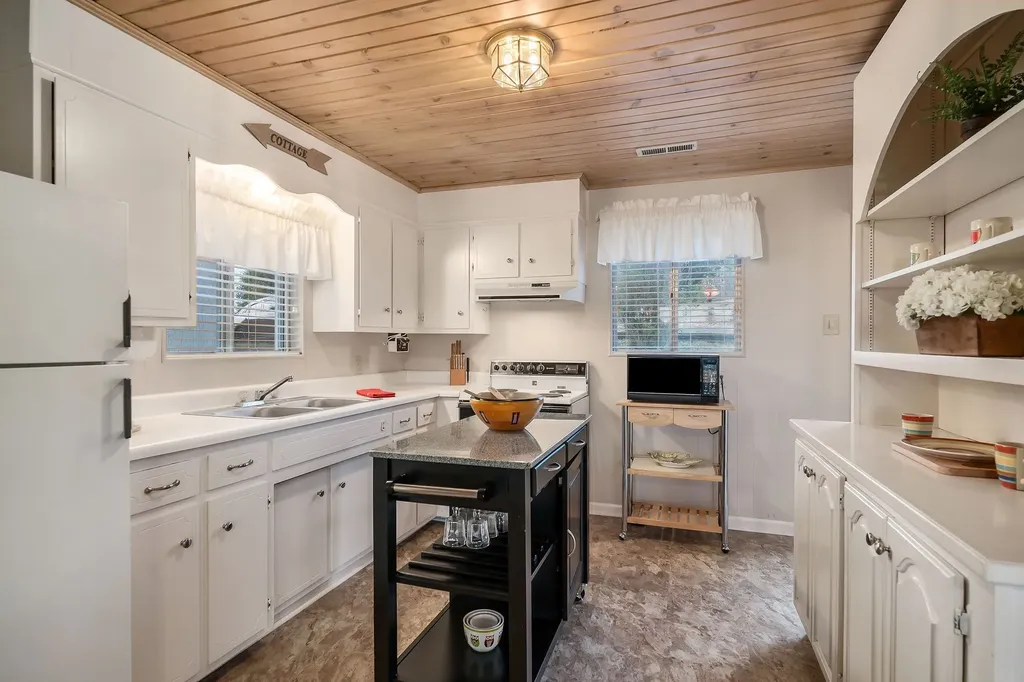 258 Captains Point Road Silver Point TN 38582