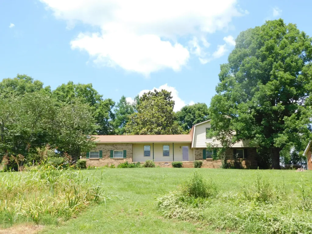 319 Harsh Lane Castalian Springs TN 37031