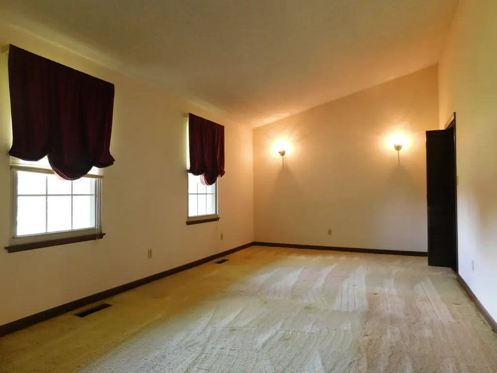 319 Harsh Lane Castalian Springs TN 37031