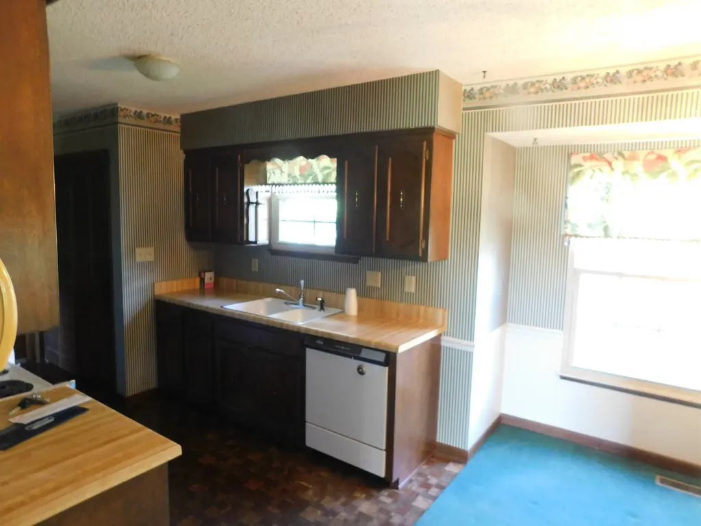 319 Harsh Lane Castalian Springs TN 37031