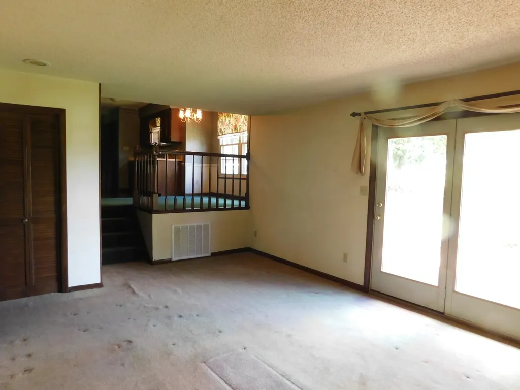 319 Harsh Lane Castalian Springs TN 37031