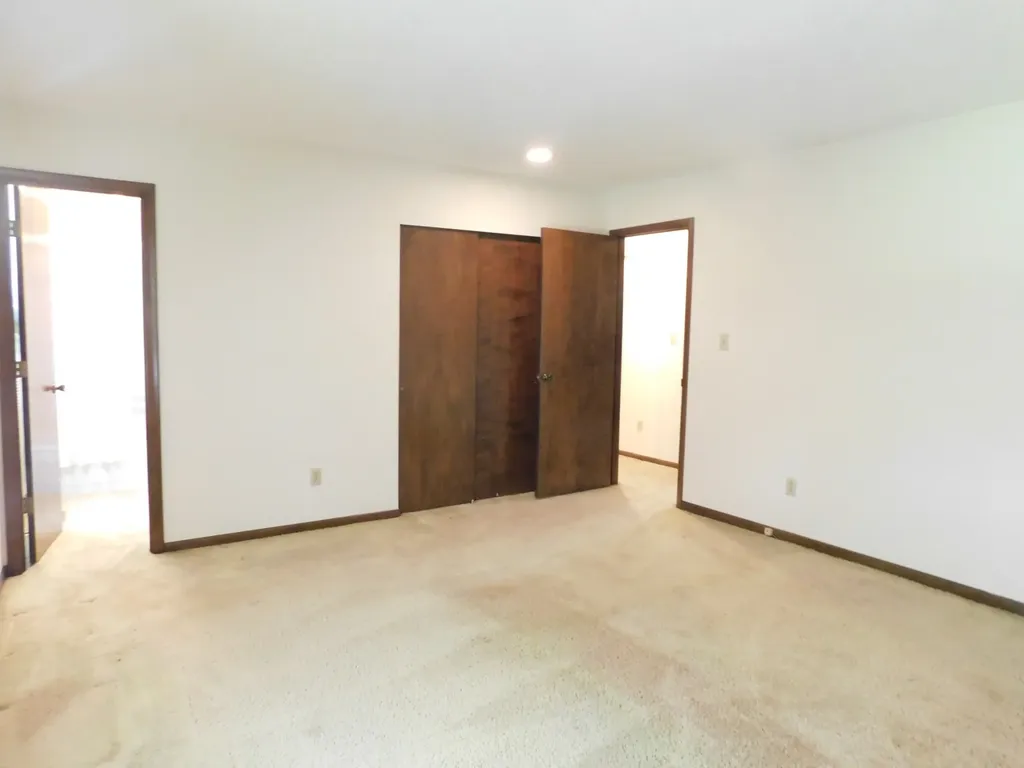 319 Harsh Lane Castalian Springs TN 37031