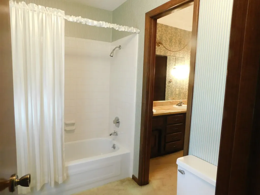 319 Harsh Lane Castalian Springs TN 37031
