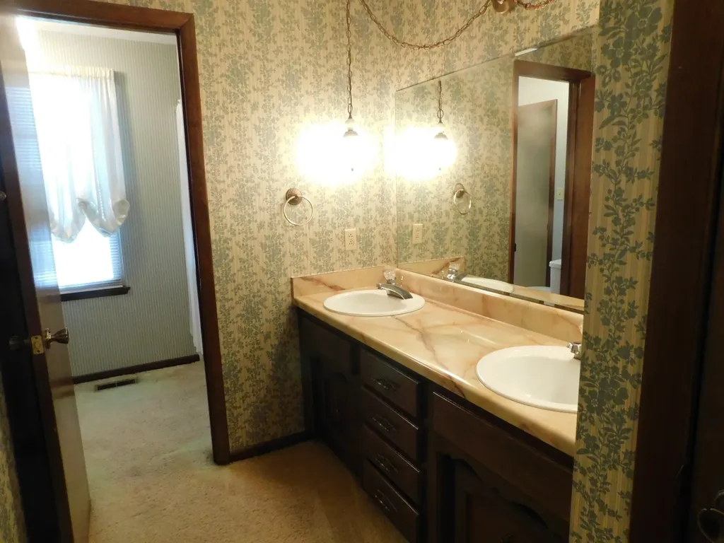 319 Harsh Lane Castalian Springs TN 37031