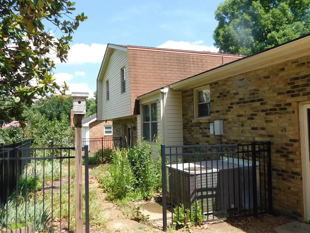 319 Harsh Lane Castalian Springs TN 37031