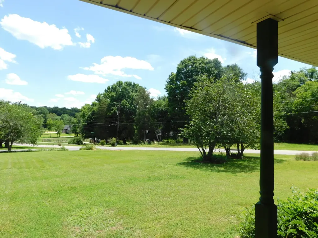 319 Harsh Lane Castalian Springs TN 37031