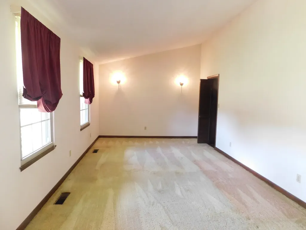 319 Harsh Lane Castalian Springs TN 37031
