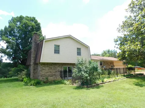 319 Harsh Lane Castalian Springs TN 37031
