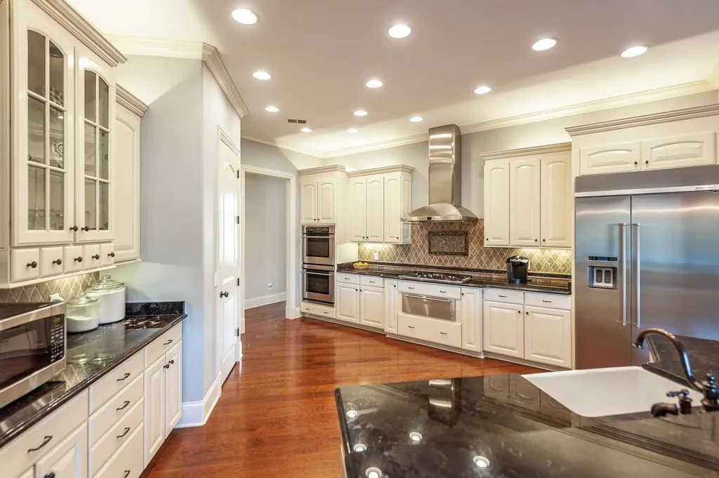 2436 Long Hollow Pike Hendersonville TN 37075