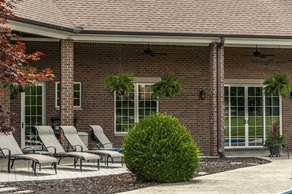 2436 Long Hollow Pike Hendersonville TN 37075