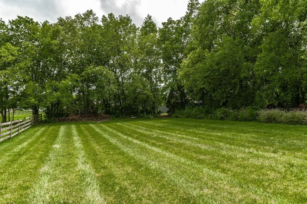 2436 Long Hollow Pike Hendersonville TN 37075