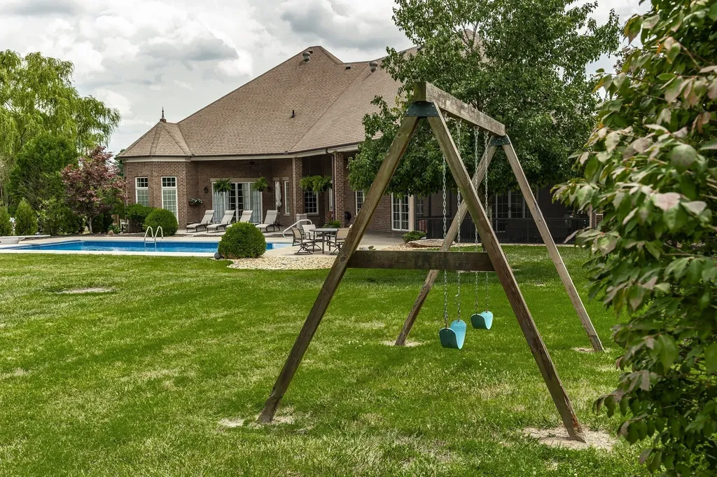 2436 Long Hollow Pike Hendersonville TN 37075
