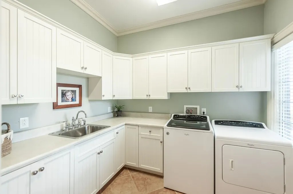 2436 Long Hollow Pike Hendersonville TN 37075