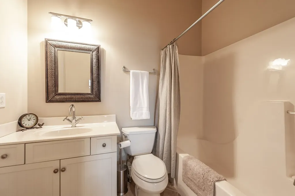 2436 Long Hollow Pike Hendersonville TN 37075