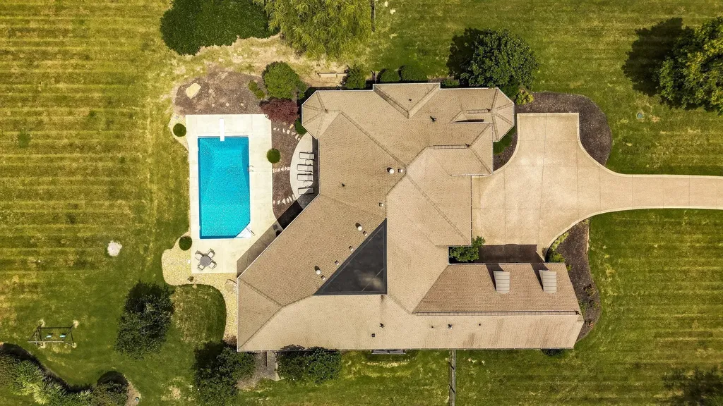 2436 Long Hollow Pike Hendersonville TN 37075