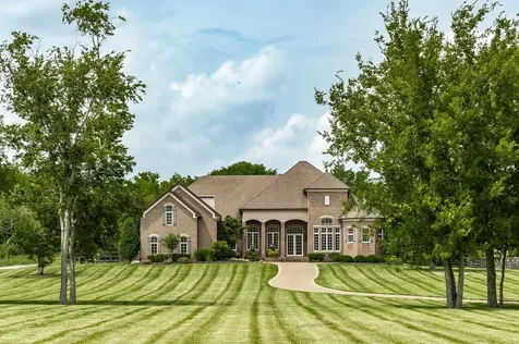 2436 Long Hollow Pike Hendersonville TN 37075