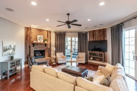 2436 Long Hollow Pike Hendersonville TN 37075