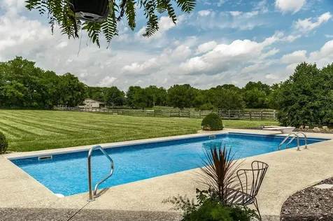 2436 Long Hollow Pike Hendersonville TN 37075