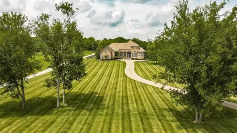 2436 Long Hollow Pike Hendersonville TN 37075