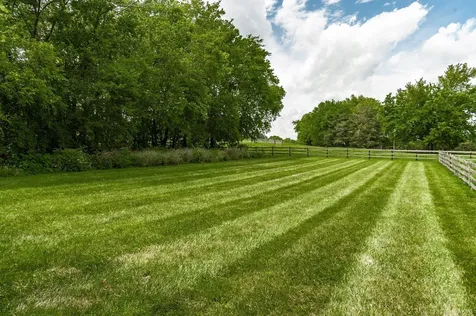 2436 Long Hollow Pike Hendersonville TN 37075