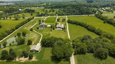 2436 Long Hollow Pike Hendersonville TN 37075