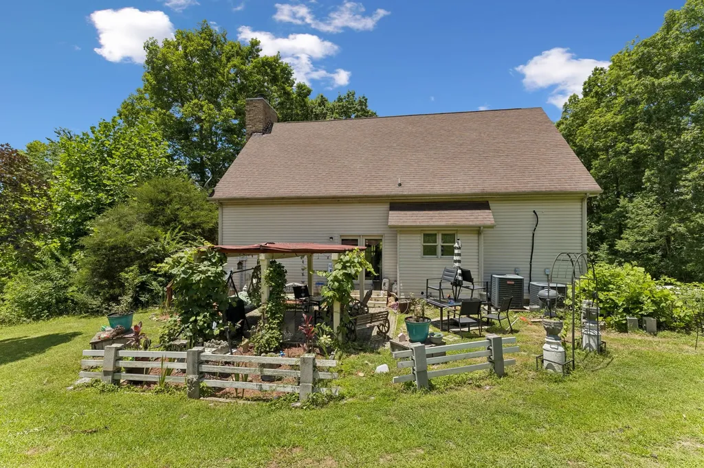 7368 Walker Road Fairview TN 37062