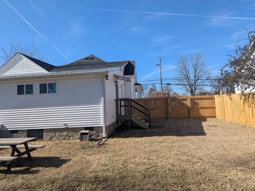 209A S Greenwood Street Lebanon TN 37087