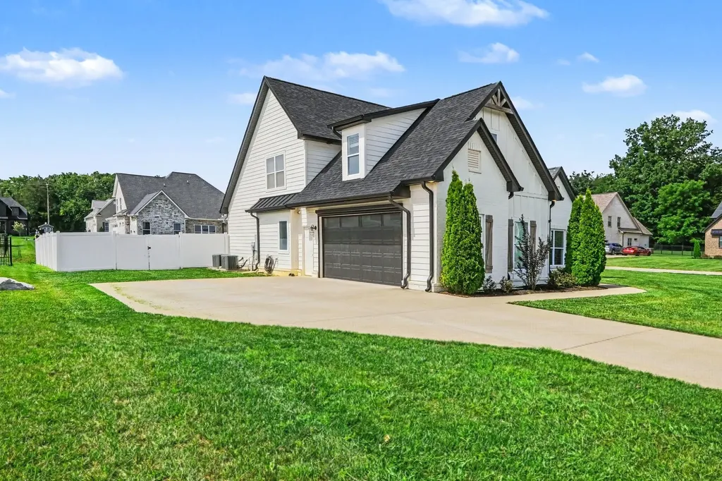 9802 Sunfish Court Murfreesboro TN 37129