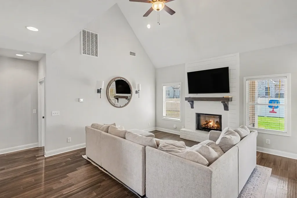9802 Sunfish Court Murfreesboro TN 37129